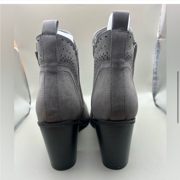 NWOT MIA Sutton Booties - Picture 2 of 5